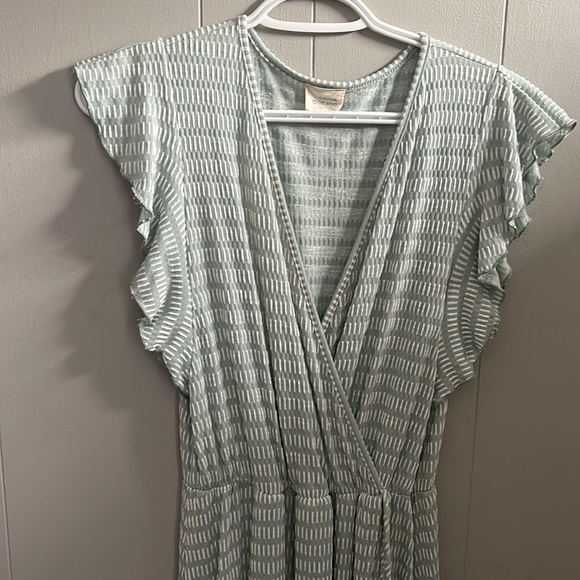 Caution To The Wind / Flared Sleeve V-Neck Dress Teal and White Pattern - Picture 2 of 3